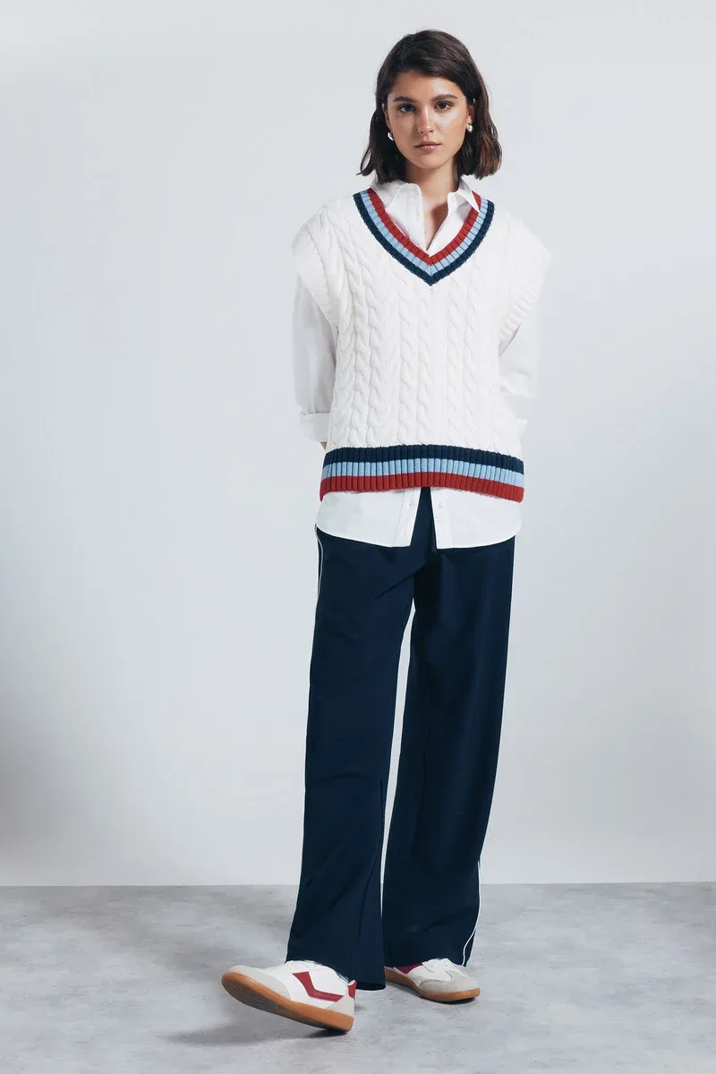 Jogger pants with side stripes