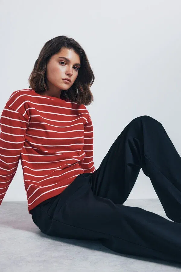 Jogger pants with side stripes