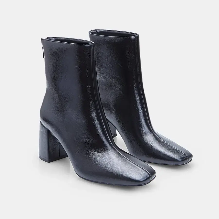 Women's ankle boot with heel and zip Bata