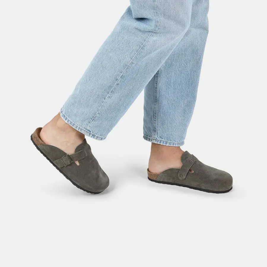 Men's suede footbed slippers Bata