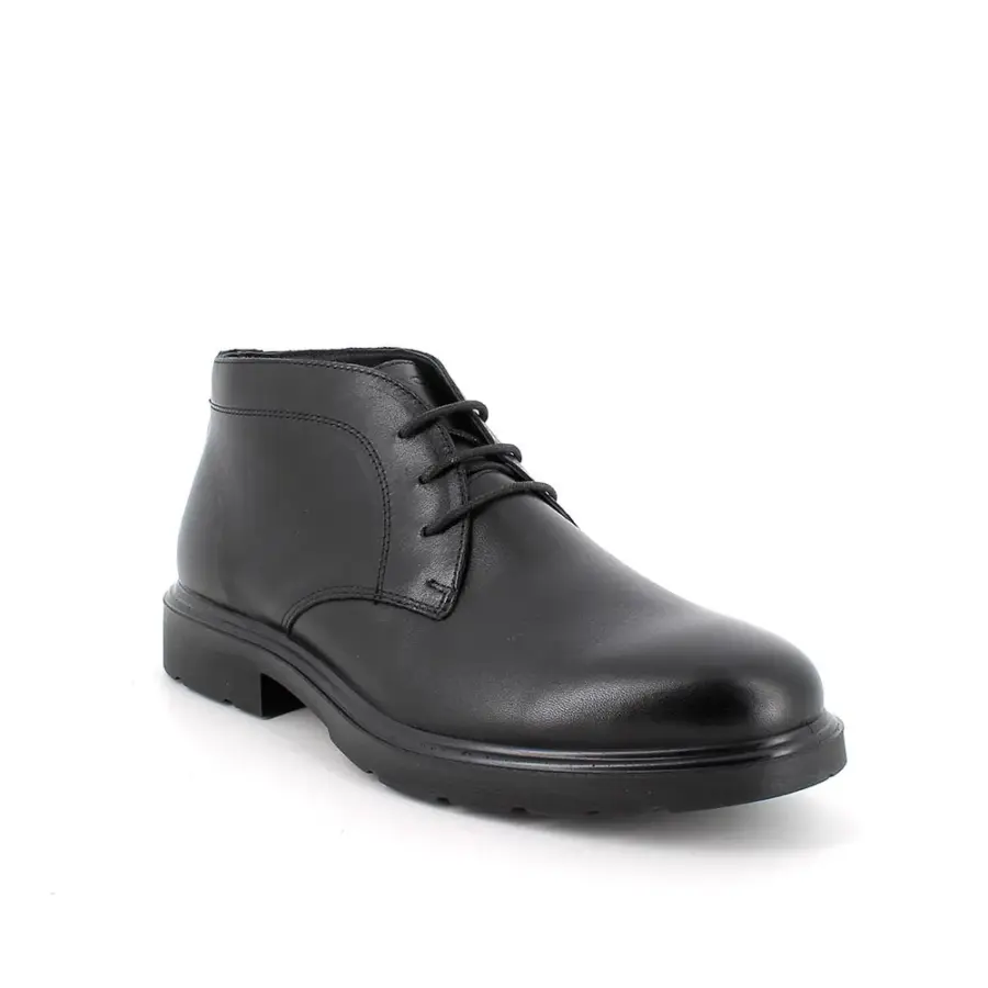 Midcut shoes for men
