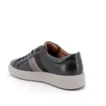 Sneakers for men black with laces