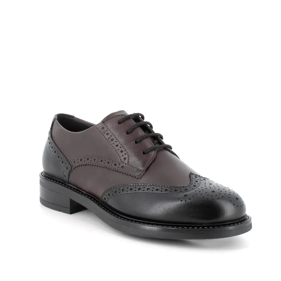 Lace-up shoes for women