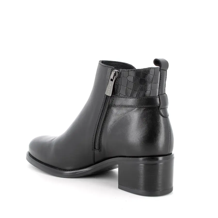 Half boots with heel for women