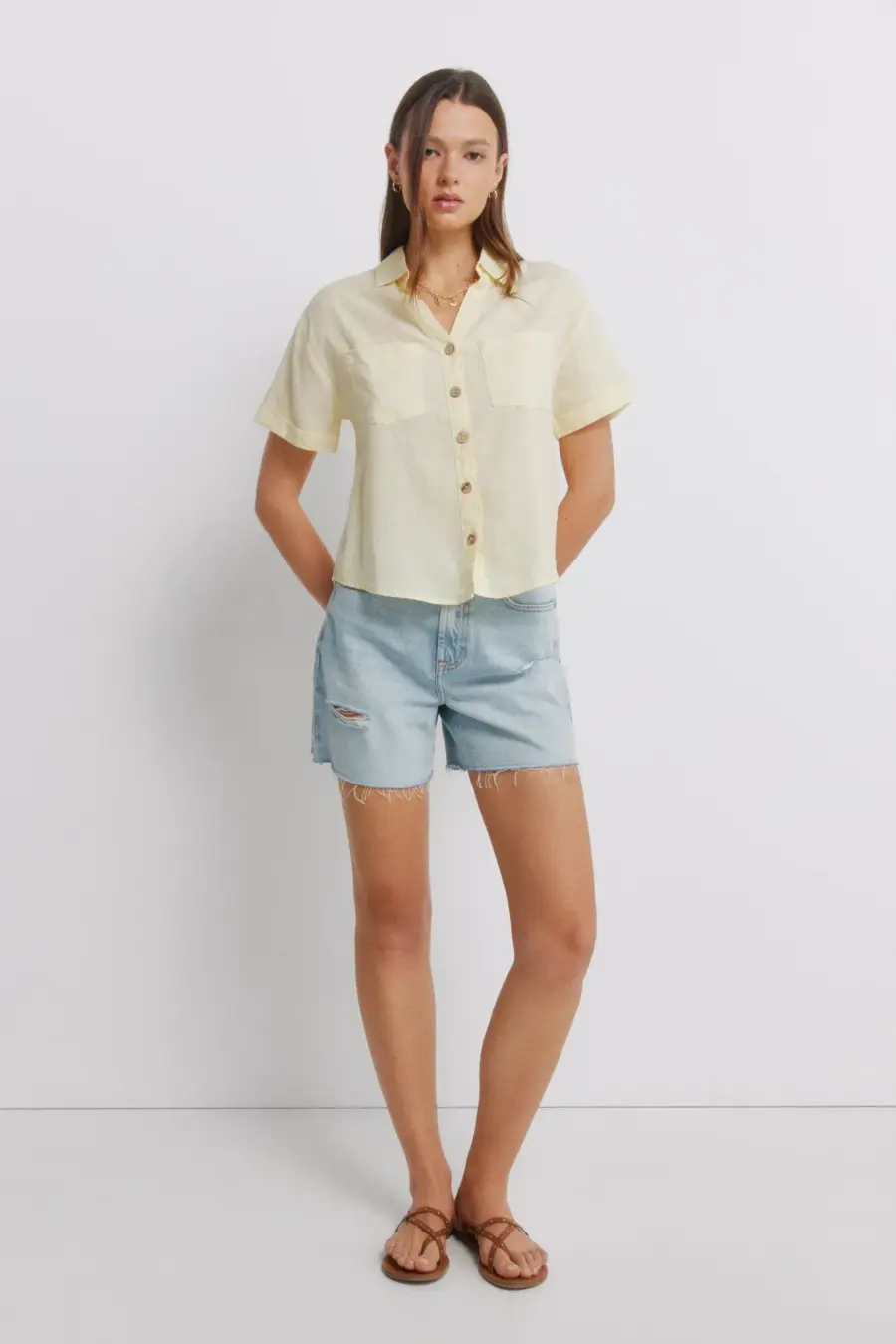 Short-sleeved linen shirt