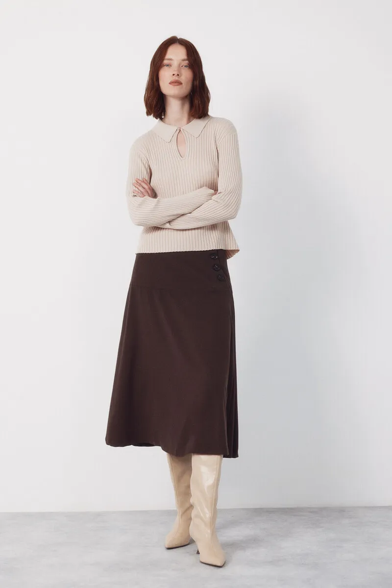 flared skirt with buttons