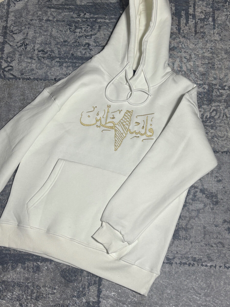 هودي مع تطريز