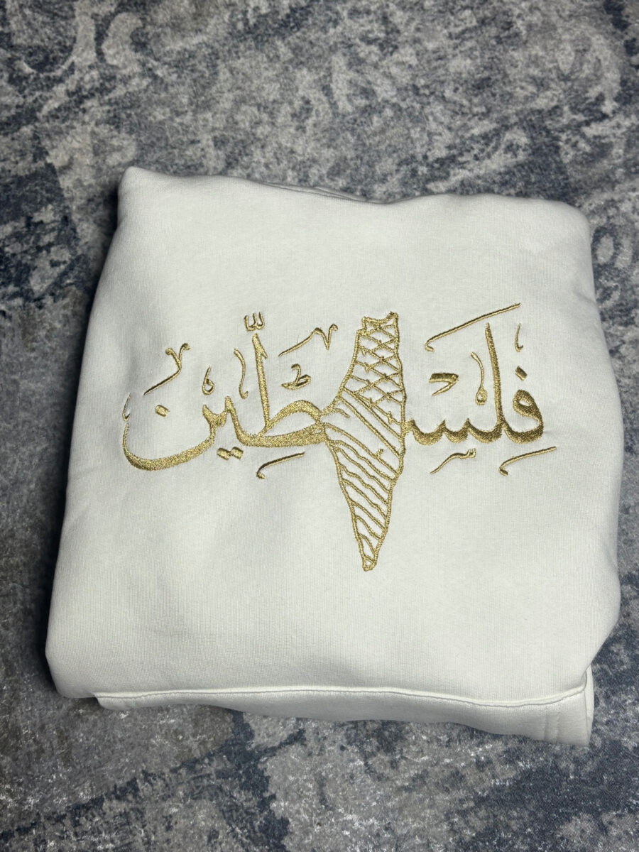 هودي مع تطريز