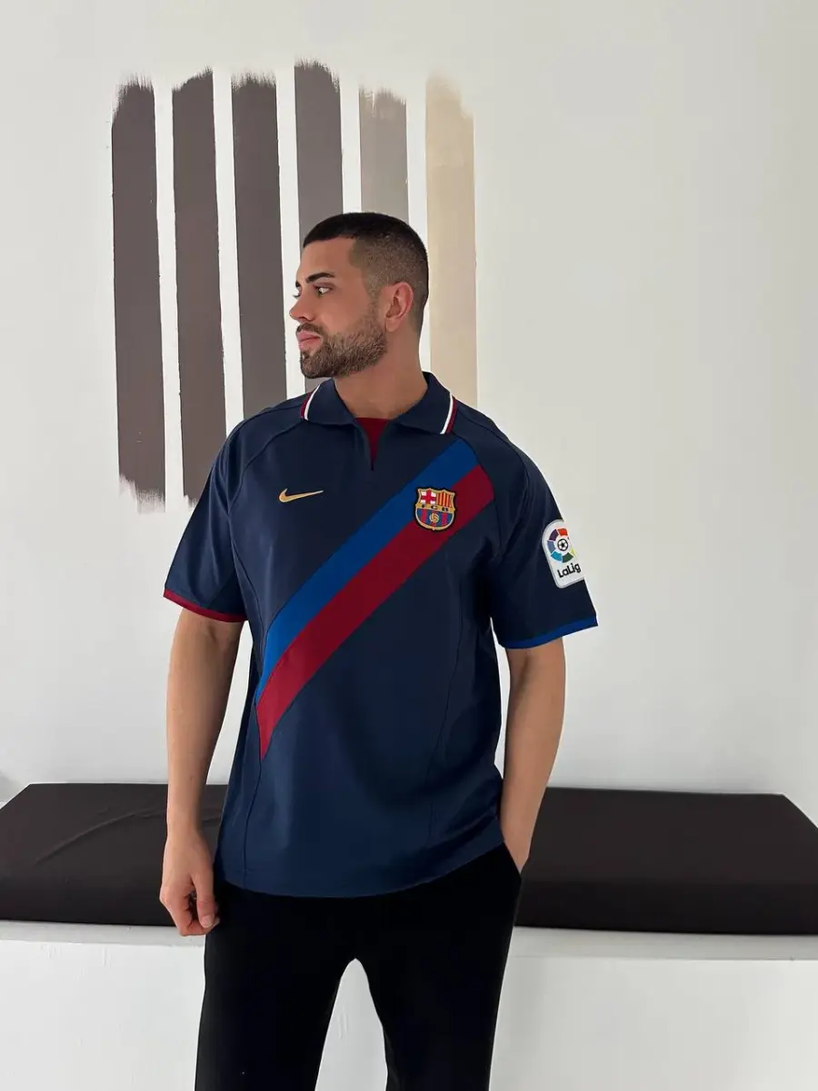 تيشيرت برشلونة - قبة