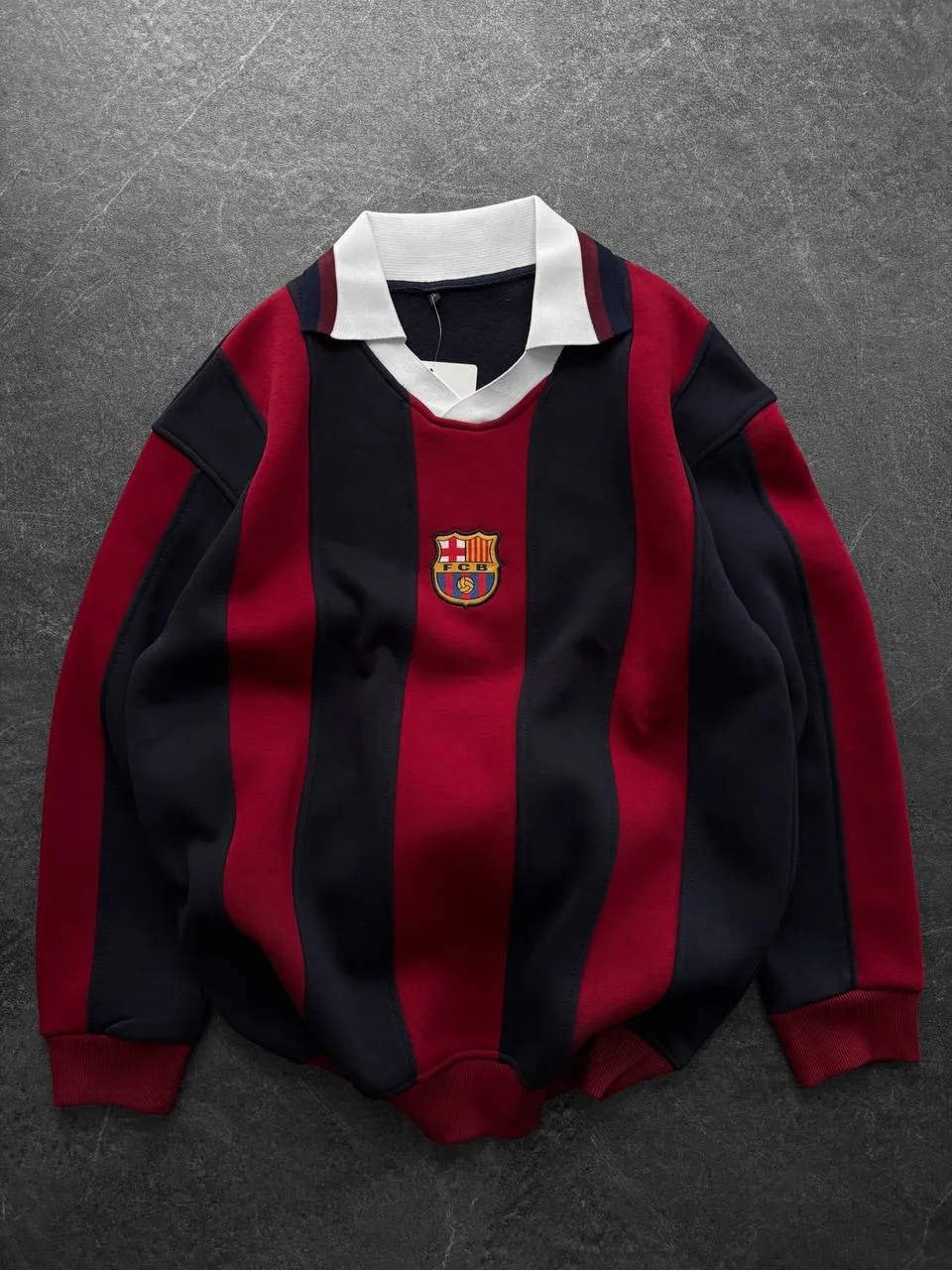 سويت شيرت برشلونة - أولد موني