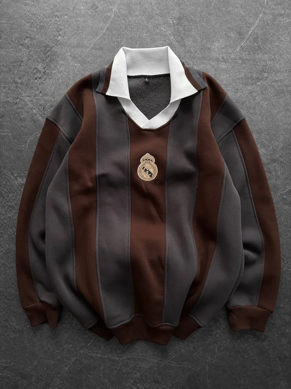 سويت شيرت ريال مدريد - أولد موني