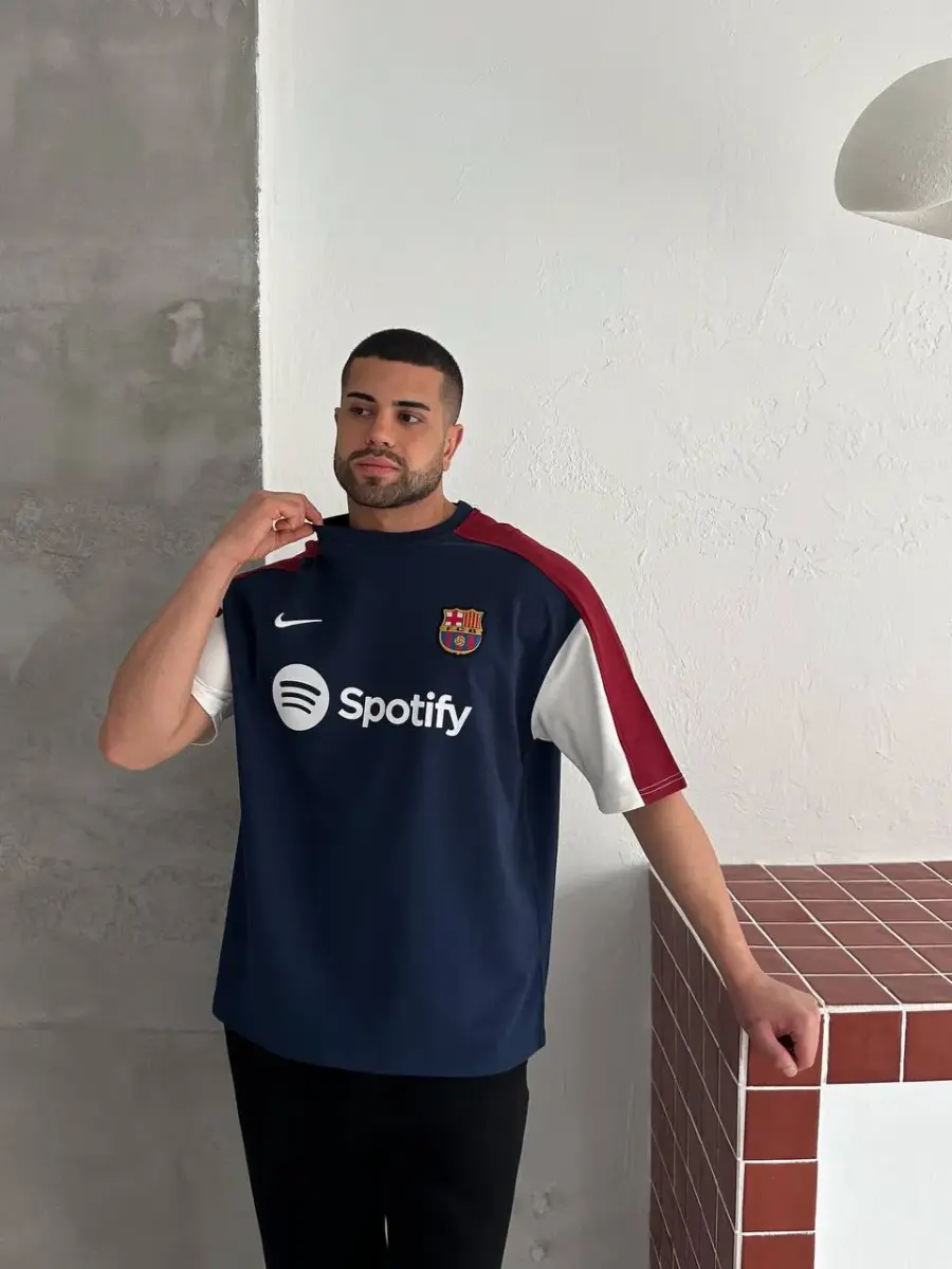 تيشيرت برشلونة