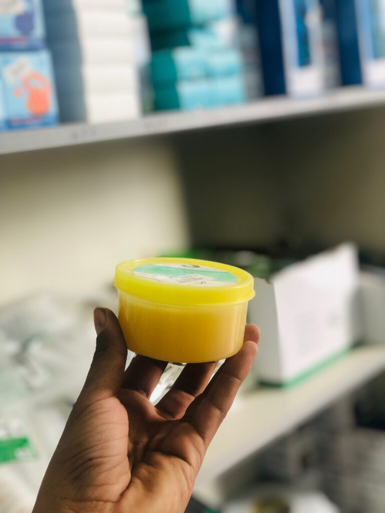 فلكس شحمة لحام اصفر علب RL-426C