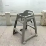 كرسي اطفال بلاستيك مطعم