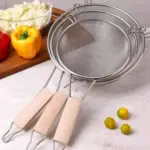 مصفاية ستانلس يد خشب