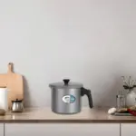 ابريق زيت معدن 1.4 لتر