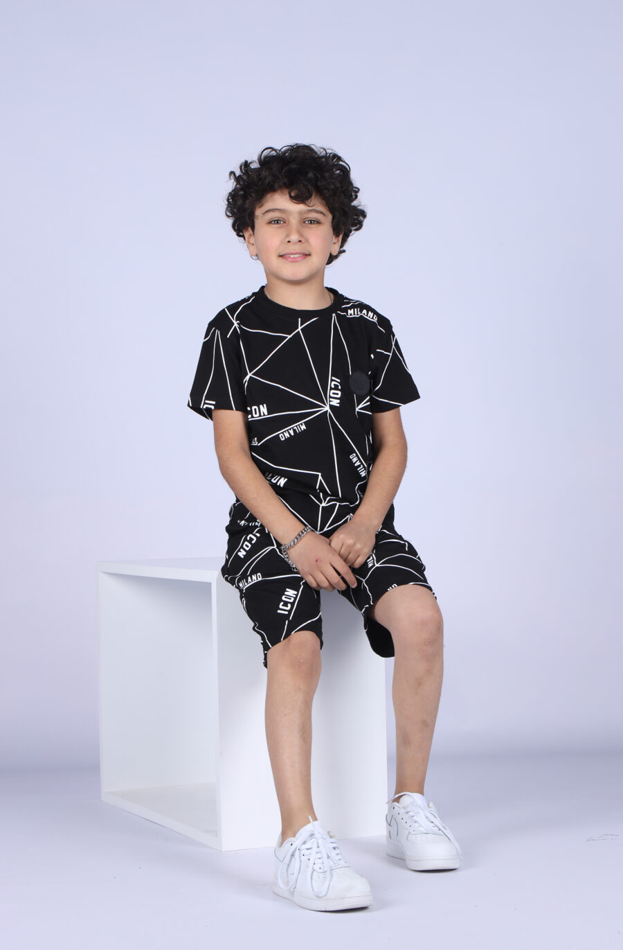 بدله أيكون ICON