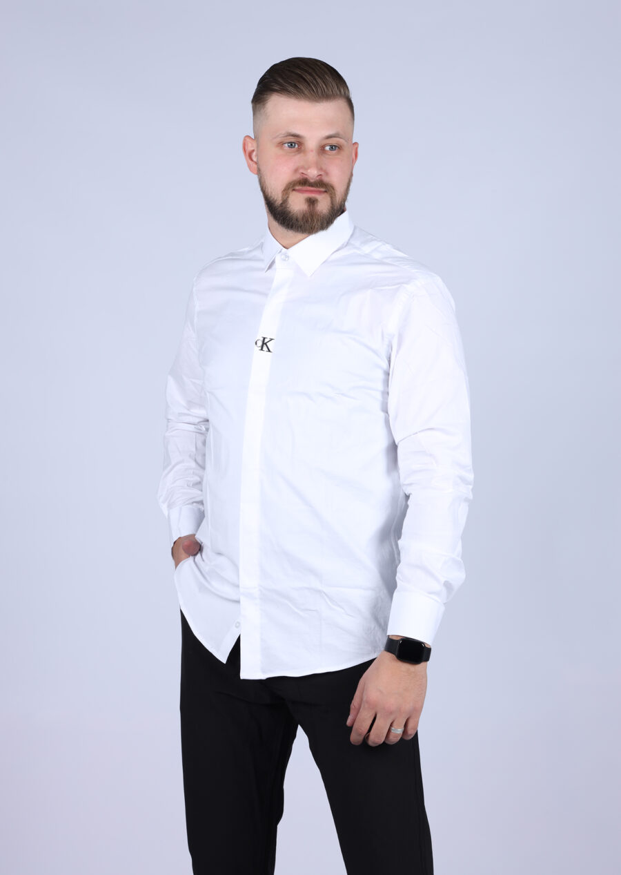 قميص كالفن كلاين CK