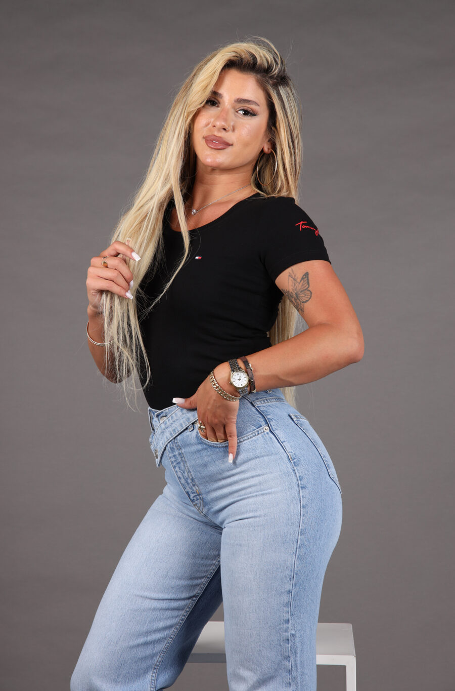 بلوزة تومي TOMMY